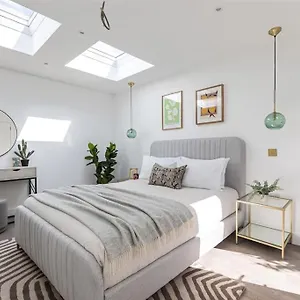 Cozy Leyton House With Garden And Small Terrace London