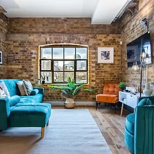 Livestay-fabulous Three Bed Warehouse Conversion London